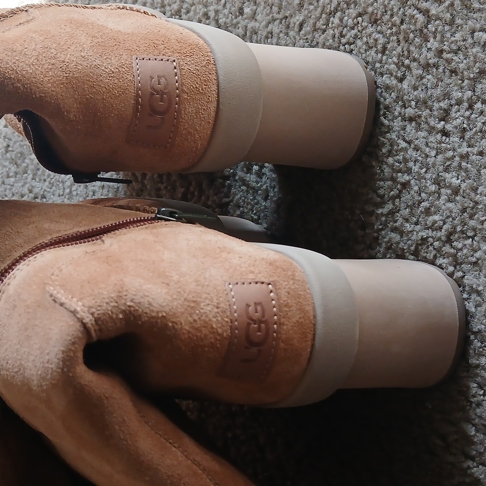 UGG PLATFORM BOOTS - Picture 6 of 8